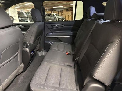 2024 Chevrolet Traverse LS