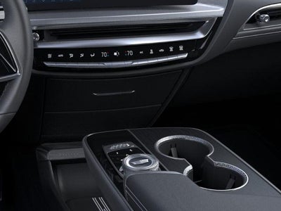 2025 Cadillac LYRIQ Luxury 2