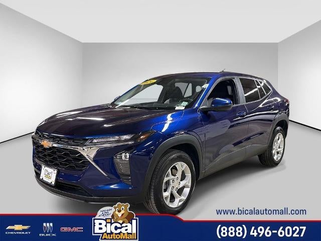 2024 Chevrolet Trax LS's photo