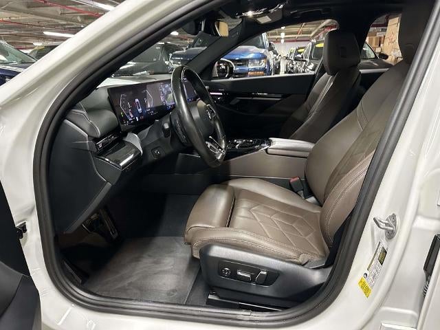 2024 BMW 530i 530i